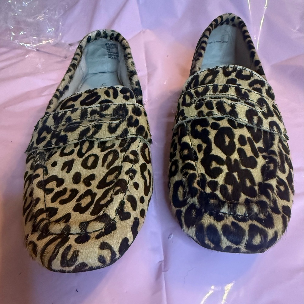 American Rag Leopard Print Flats - Picture 2 of 3